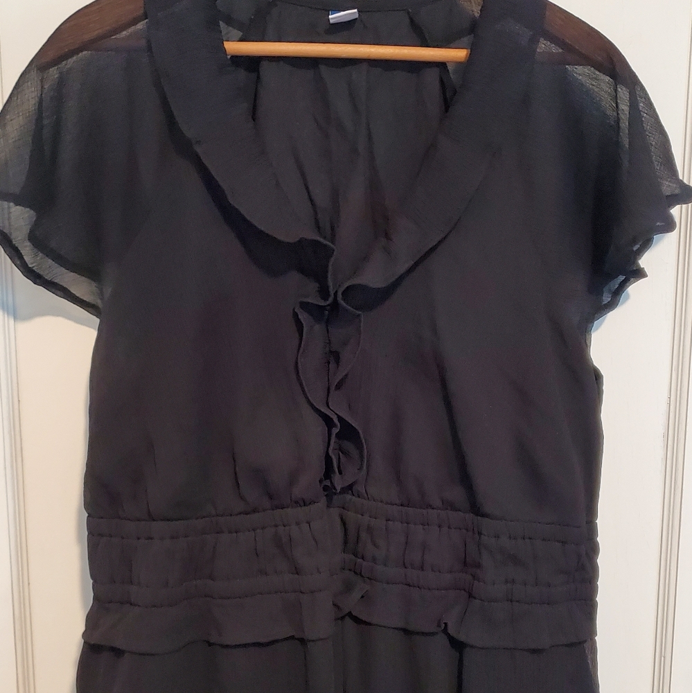 Old Navy Ruffle Dress - Picture 2 of 4